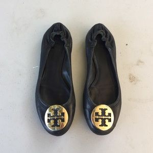 Tory burch flats with gold